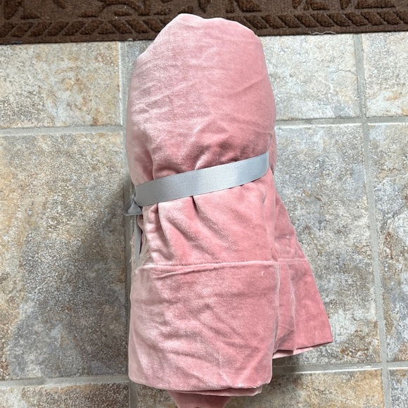 Anthropologie Harlowe Embroidered Velvet Curtain 50 x 84 NWT - Picture 12 of 12